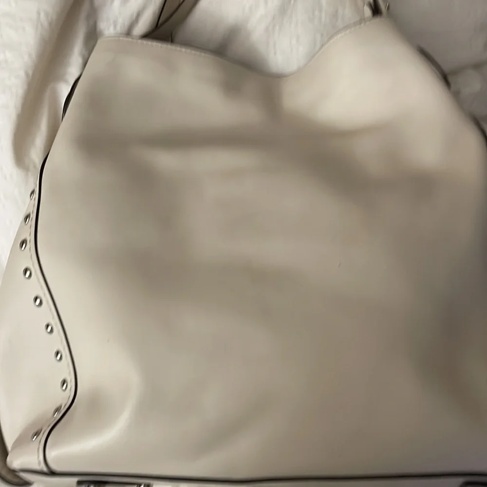 Coach Edie 42 Shoulder Bag - Picture 5 of 8